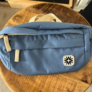 Walker Goods Louie Sling River - gently used, like new, smoke and pet free home